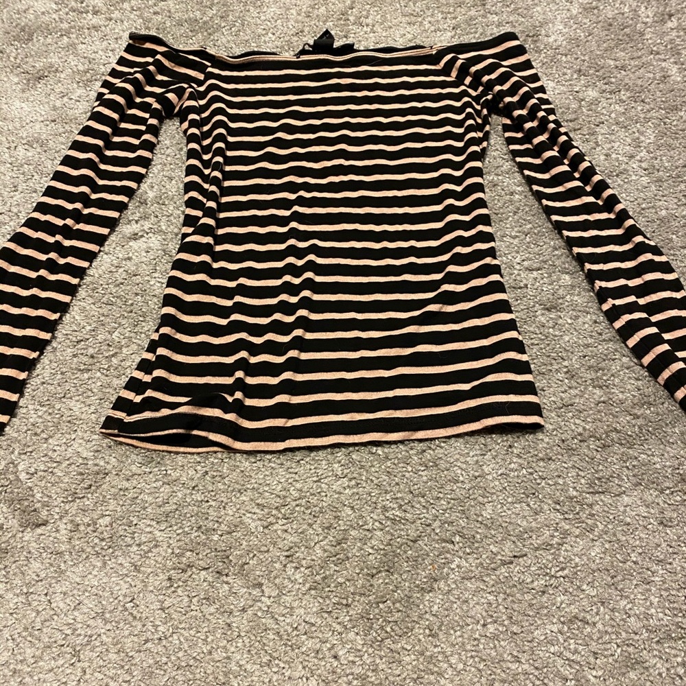Forever 21 off the shoulder top-SMALL